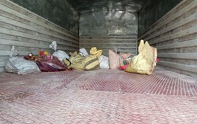 ट्रकबाट घरेलु मदिरा बरामद